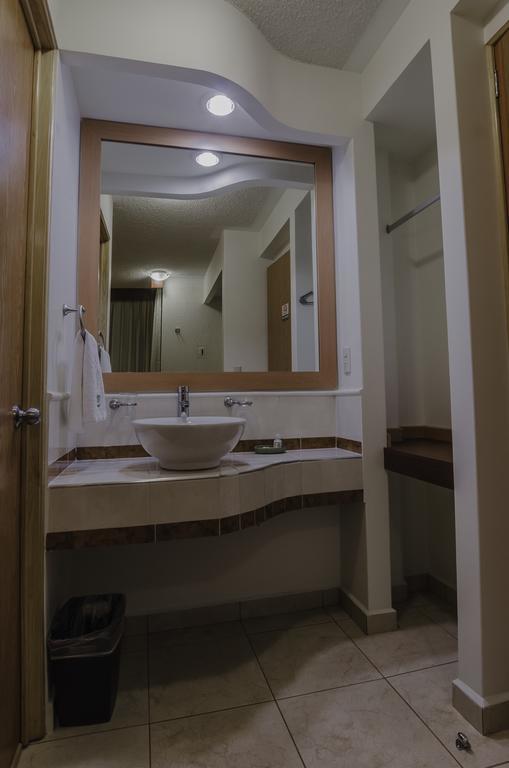 Hotel Petit Tehuacán Quarto foto